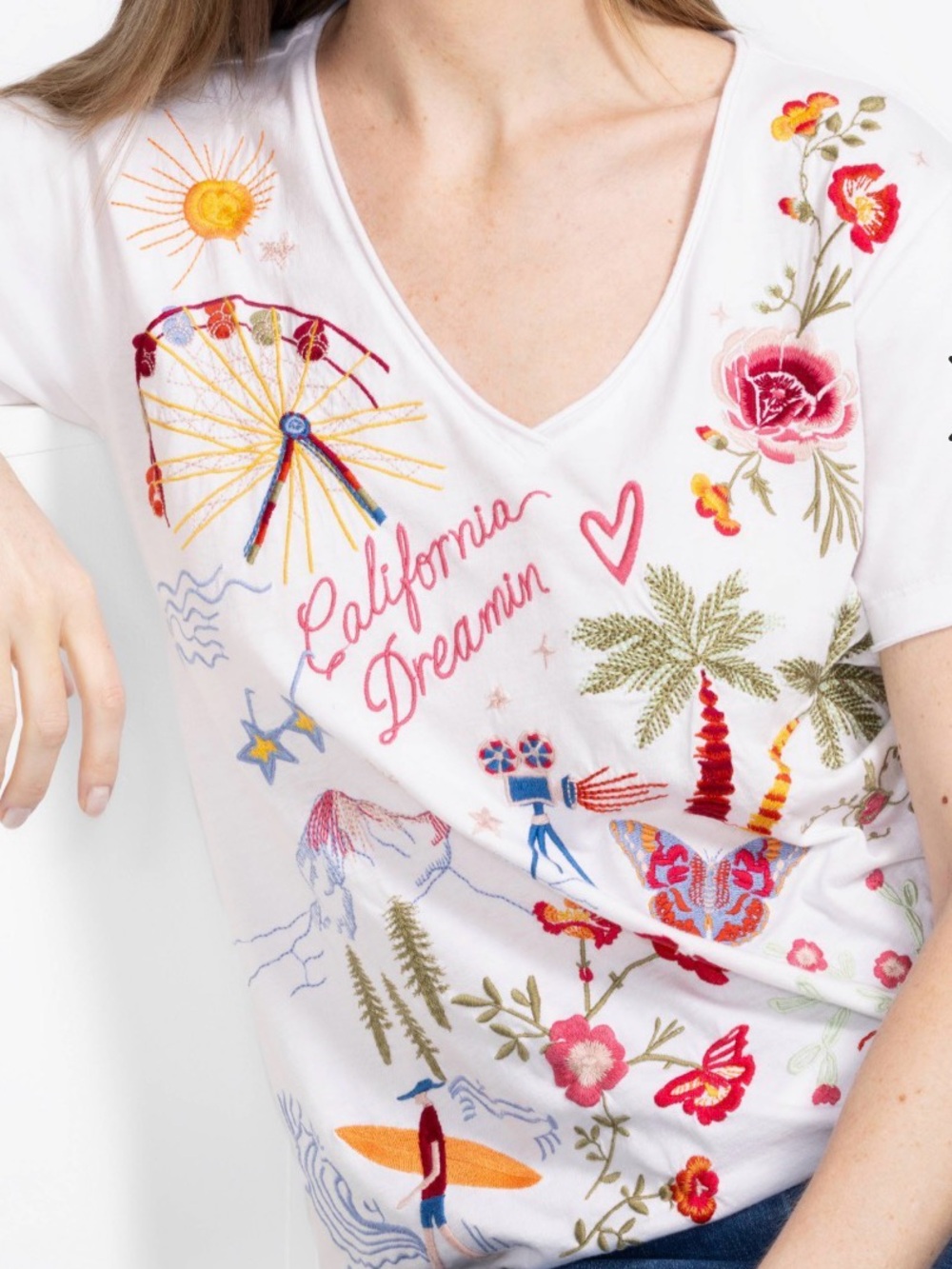 NWT ❤️ Johnny Was White Embroidered 'California Dreamin' V-Neck Tee - MSRP $138 - Picture 2 of 7